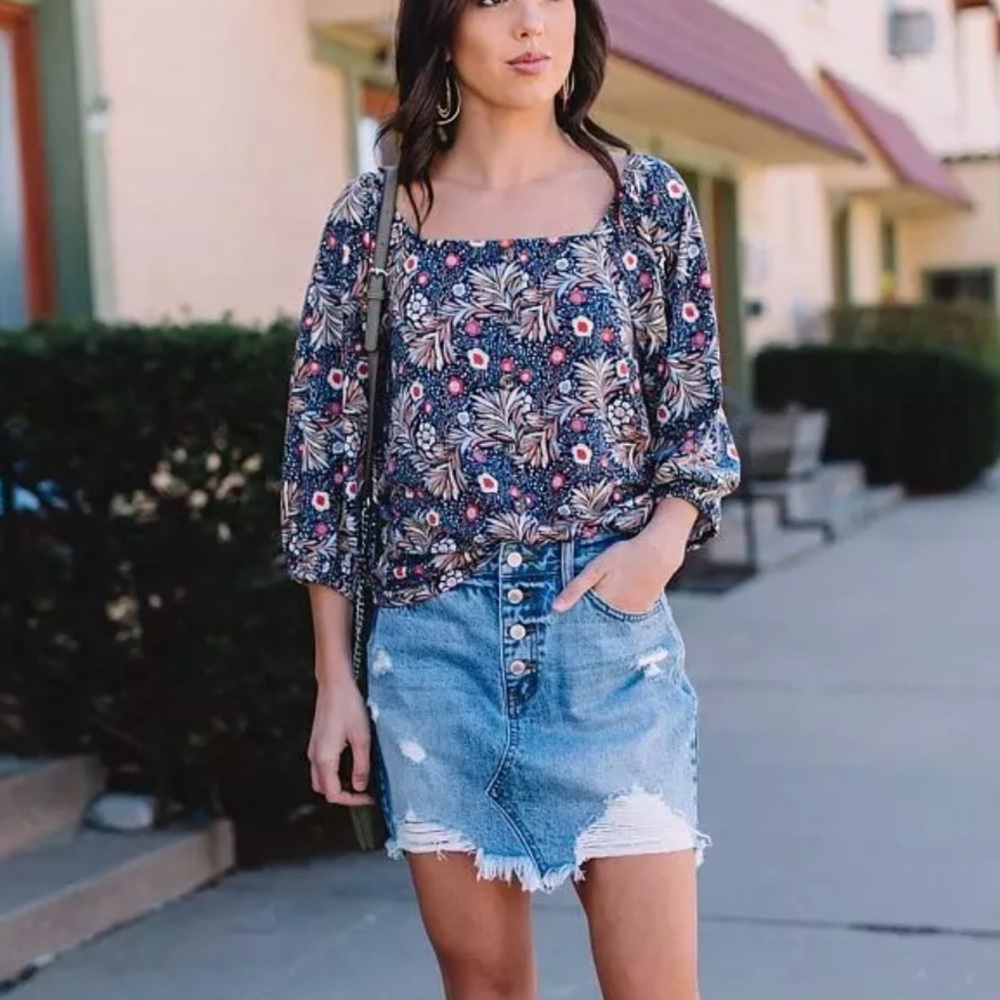 Willow Root Floral Square Neck Top - Picture 3 of 3